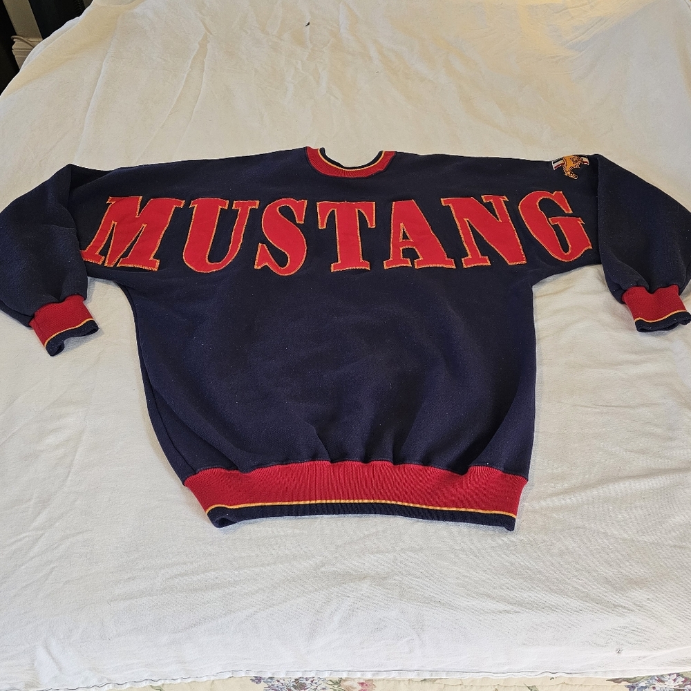 VTG Official Ford Mustang Large Spellout Embroidered Crewneck Sweatshirt Logo